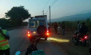 Accidente de tr&aacute;nsito  en Barahona deja un hombre muerto y otro herido