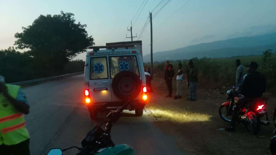 Accidente de tránsito en Barahona deja un hombre muerto y otro herido Accidente de tránsito en Barahona deja un hombre muerto y otro herido