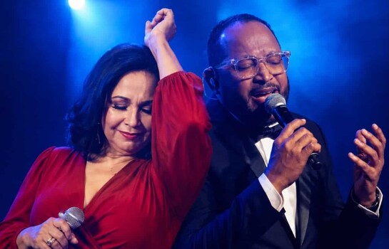 Adalgisa Pantale&oacute;n y Samuel Gonz&aacute;lez presentan su interpretaci&oacute;n de Para dormir contigo