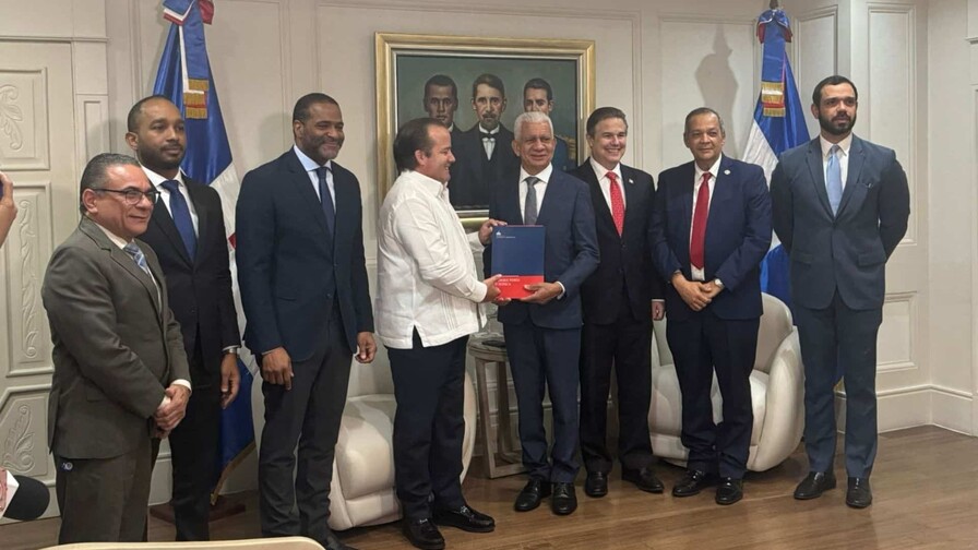 Gobierno deposita proyecto en el Senado para fortalecer las Alianzas Público-Privadas Gobierno deposita proyecto en el Senado para fortalecer las Alianzas Público-Privadas