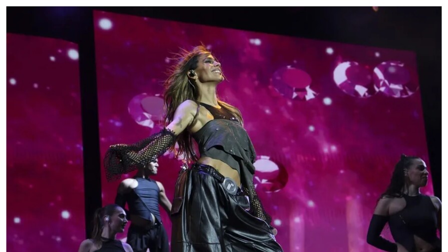 La cantante argentina Tini Stoessel inicia una auditoría contra su padre por manejo de su patrimonio La cantante argentina Tini Stoessel inicia una auditoría contra su padre por manejo de su patrimonio