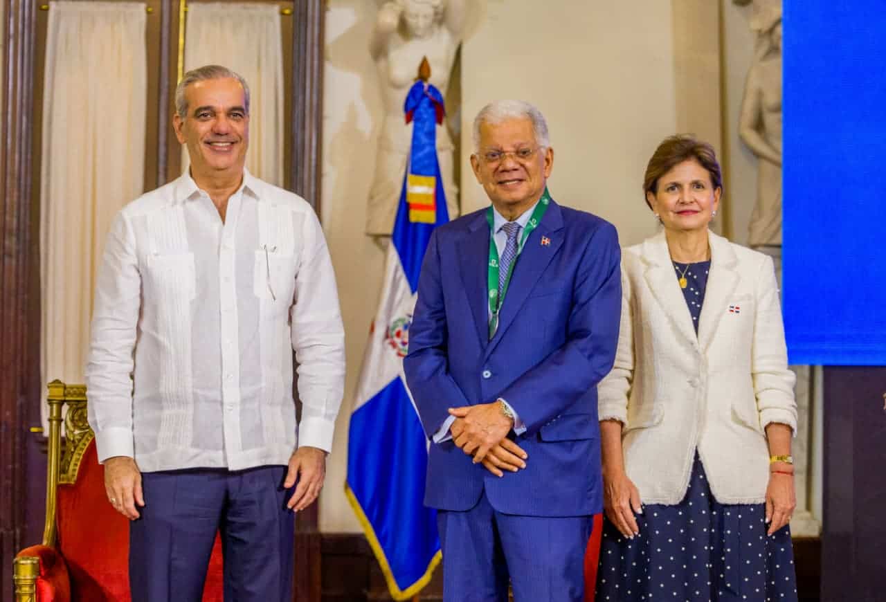 Miguel Guerrero, otro de los historiadores reconocidos por el presidente Abinader por el 95 aniversario de la Academia Dominicana de la Historia.