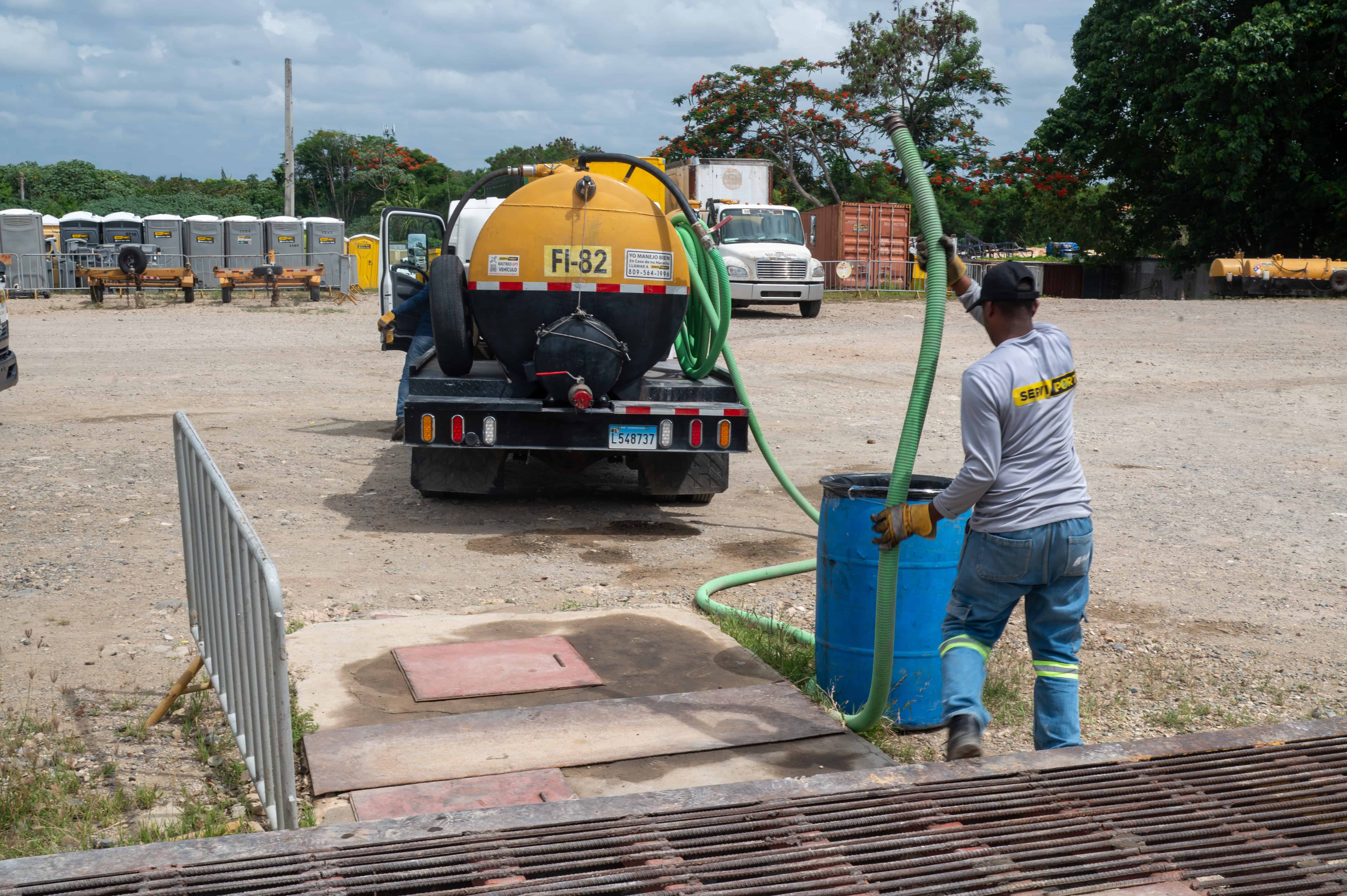 Proceso de extracción de residuos sanitarios por parte de la empresa Serviport.