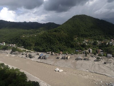 584 muertos por riada masiva en Nepal