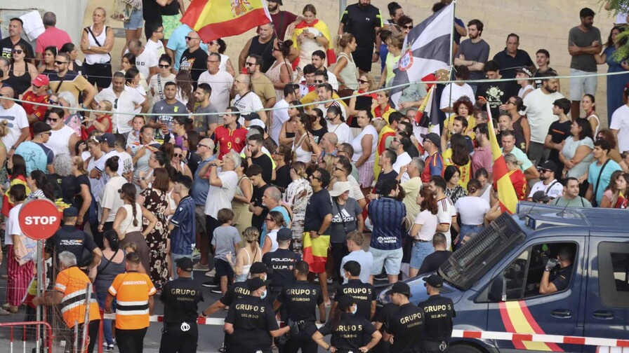 Amnistía Internacional exige protección en Ceuta para los inmigrantes y las ONG