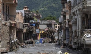 Riada en Nepal: casi 600 muertos, 2,500 desaparecidos y China retoma labores de rescate