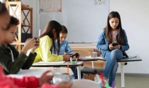 &iquest;El celular afecta la comprensi&oacute;n lectora de los ni&ntilde;os? Esto dicen los estudios