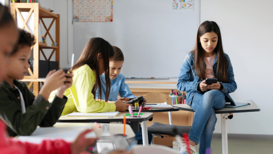 ¿El celular afecta la comprensión lectora de los niños? Esto dicen los estudios ¿El celular afecta la comprensión lectora de los niños? Esto dicen los estudios