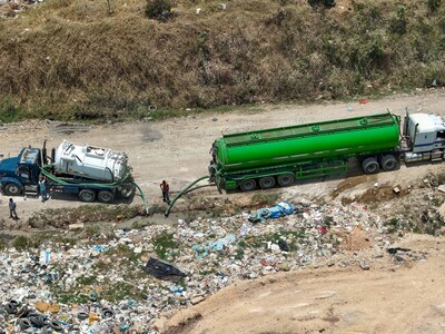 Camiones vierten materia fecal a cielo abierto en vertedero Duquesa
