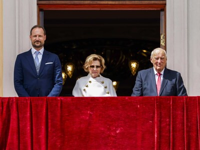 Haakon Magnus se convierte en rey de Noruega