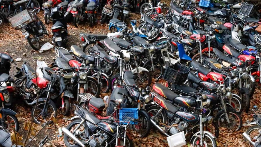 Más de mil motocicletas están abandonadas en el parqueo de Digesett en Santiago Más de mil motocicletas están abandonadas en el parqueo de Digesett en Santiago