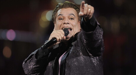 "Lo que se ve no se pregunta": las frases de Juan Gabriel que siguen viviendo una d&eacute;cada despu&eacute;s