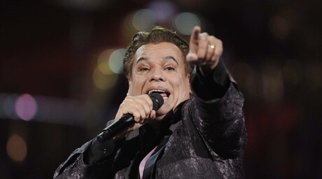 "Lo que se ve no se pregunta": las frases de Juan Gabriel que siguen viviendo una d&eacute;cada despu&eacute;s