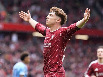 Premier League: Muñoz salva al Liverpool en estreno de Iraola Anfeld
