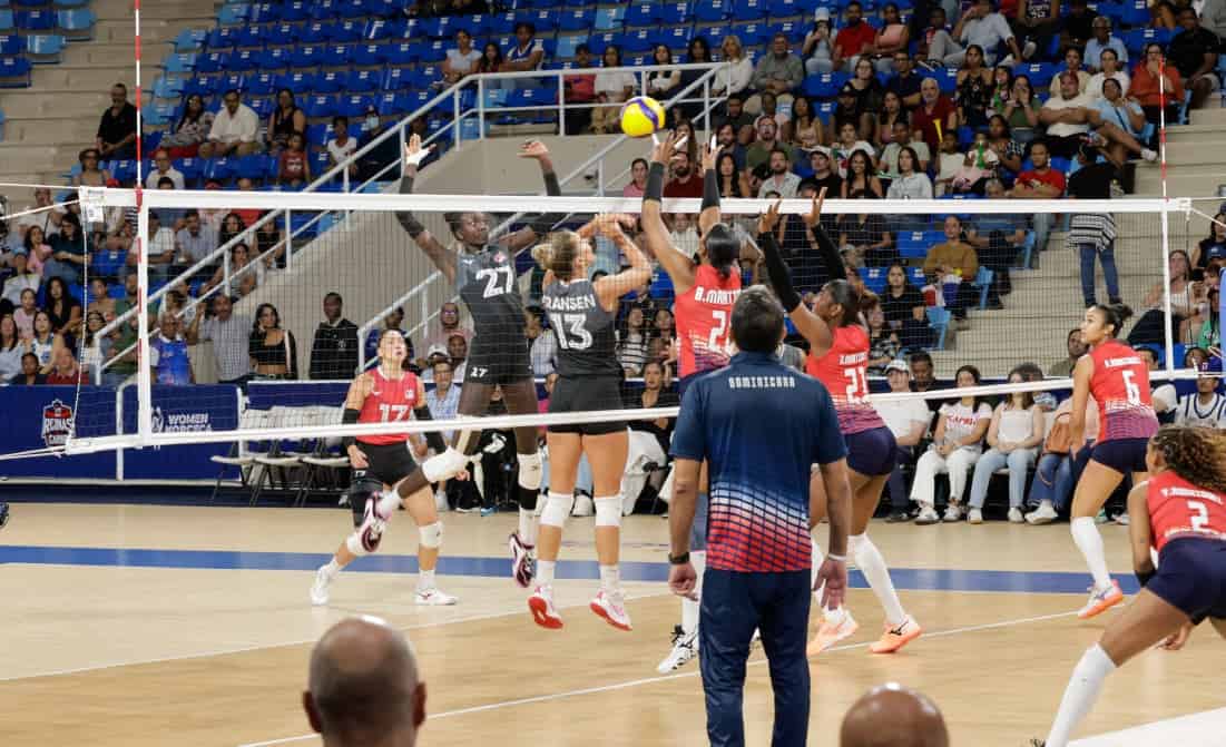 Reinas del Caribe durante el partido