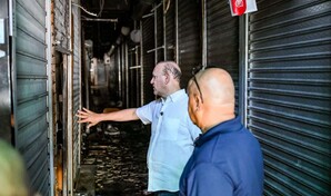Alcalde de Santiago inspecciona daños provocado por incendio en el Mercado Modelo