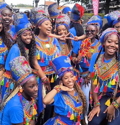 El Carnaval de Notting Hill celebra 60 a&ntilde;os de m&uacute;sica, color y cultura caribe&ntilde;a