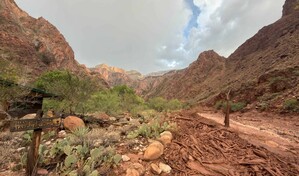 Evac&uacute;an a decenas de turistas del Gran Ca&ntilde;&oacute;n tras fuertes inundaciones repentinas
