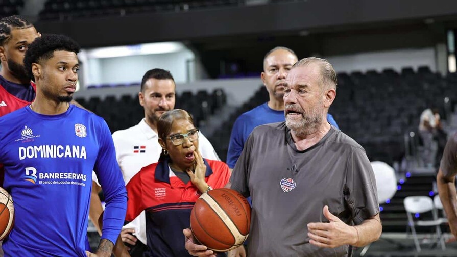 Luismal Ferreiras y Chad Baker entran al equipo dominicano chocar&aacute; este lunes ante Chile