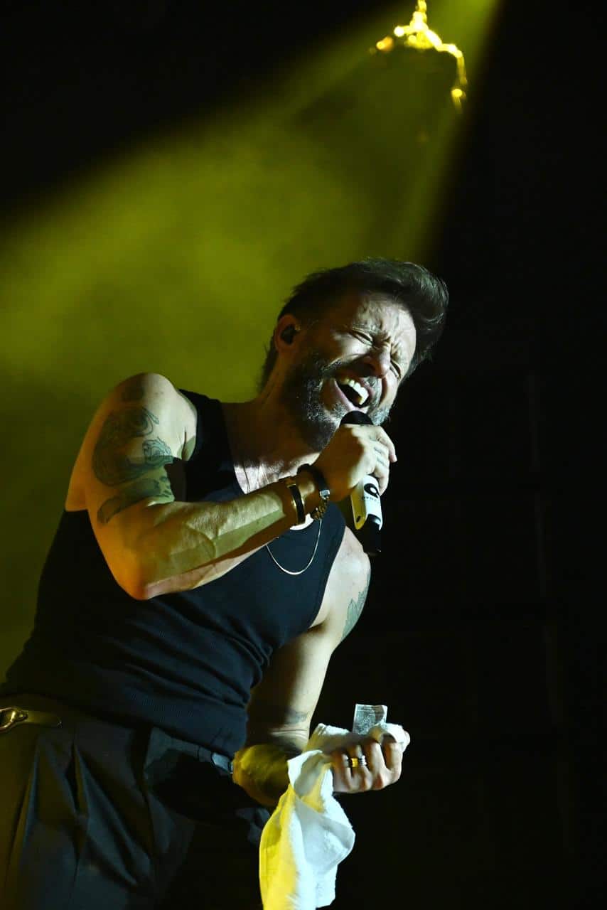 Noel Schajris le cantó al amor y al desamor.