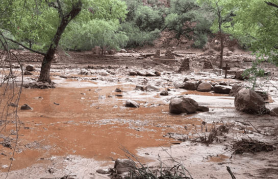 Inundaciones repentinas en el Gran Ca&ntilde;&oacute;n dejan unos 15 desaparecidos y 62 evacuados