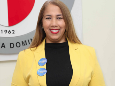 PUCMM ratifica a Ana Bélgica Guichardo en la Escuela de Comunicación