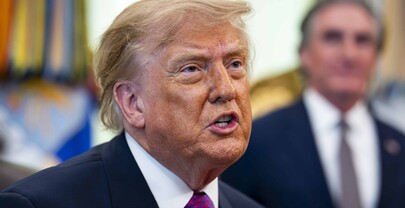 Trump ampl&iacute;a deportaciones a terceros pa&iacute;ses enviando a cubanos o afganos a &Aacute;frica