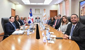 Valdez Albizu destaca fortaleza financiera de las asociaciones de ahorro y préstamos