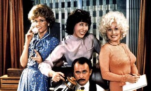 "9 to 5", Dolly Parton y una comedia que todav&iacute;a trabaja horas extras