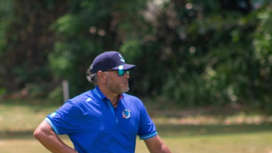 Román y Stewart comparten liderato tras primera jornada de la Copa Rotativa de Golf Román y Stewart comparten liderato tras primera jornada de la Copa Rotativa de Golf