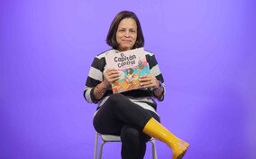 "El mismo libro me pidi&oacute; hacer algo m&aacute;s"; Anya Damir&oacute;n lleva El Capit&aacute;n Control al teatro