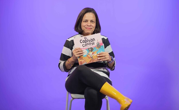 "El mismo libro me pidió hacer algo más"; Anya Damirón lleva El Capitán Control al teatro "El mismo libro me pidió hacer algo más"; Anya Damirón lleva El Capitán Control al teatro