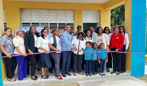Inauguran tres nuevas aulas en escuela Clarence Hamilton en Barahona