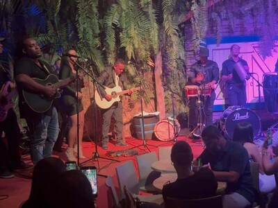 Jean Luis Fortuna rinde tributo a Antony Santos