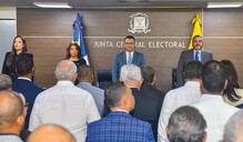 La JCE rectifica y deja en suspenso la restricci&oacute;n a las encuestas electorales