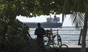 Precios del petr&oacute;leo repuntan ante nuevos ataques en Oriente Medio