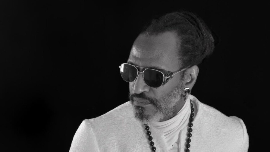 Tony Almont presenta una edici&oacute;n especial de su concierto "Solo" este 4 de septiembre