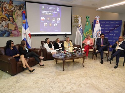 Unapec realiza panel sobre cibercriminalidad