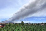 Erupción en Indonesia y cientos de sismos en Colombia ponen bajo vigilancia varias zonas volcánicas Erupción en Indonesia y cientos de sismos en Colombia ponen bajo vigilancia varias zonas volcánicas