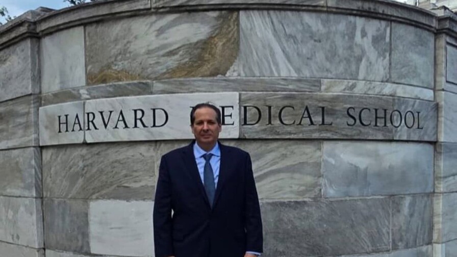 El ministro de Salud impulsa alianzas acad&eacute;micas en Harvard para la formaci&oacute;n de m&eacute;dicos