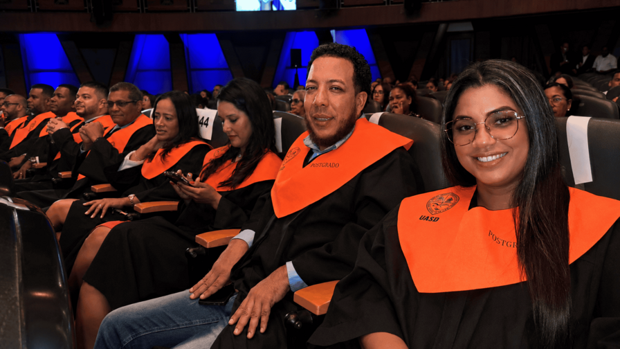 Abinader llama a actuar con integridad y ética en segunda graduación de Gestión Pública y Gobernanza Abinader llama a actuar con integridad y ética en segunda graduación de Gestión Pública y Gobernanza