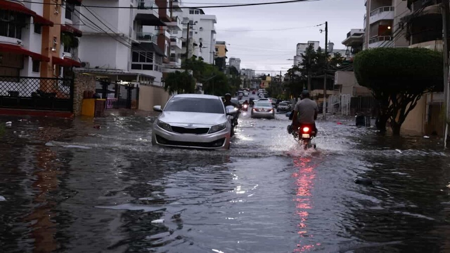 COE mantiene alerta amarilla para el Gran SD y amplía a 14 las provincias en verde COE mantiene alerta amarilla para el Gran SD y amplía a 14 las provincias en verde