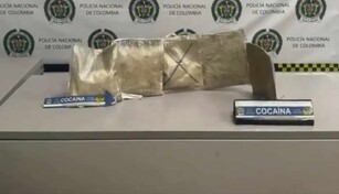 Detienen a dos colombianas que intentaban llevar a Madrid droga oculta en fajas de látex Detienen a dos colombianas que intentaban llevar a Madrid droga oculta en fajas de látex