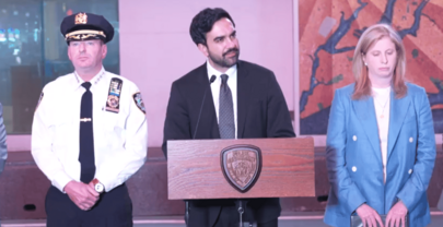 Reportan muerte de agresora y una v&iacute;ctima del doble apu&ntilde;alamiento aleatorio en Times Square