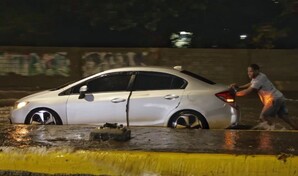 Lluvias generan inundaciones en calles y avenidas en el Distrito Nacional