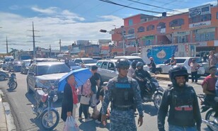 Hombre choca a una mujer y luego hiere de un disparo a motorista en Santo Domingo Este