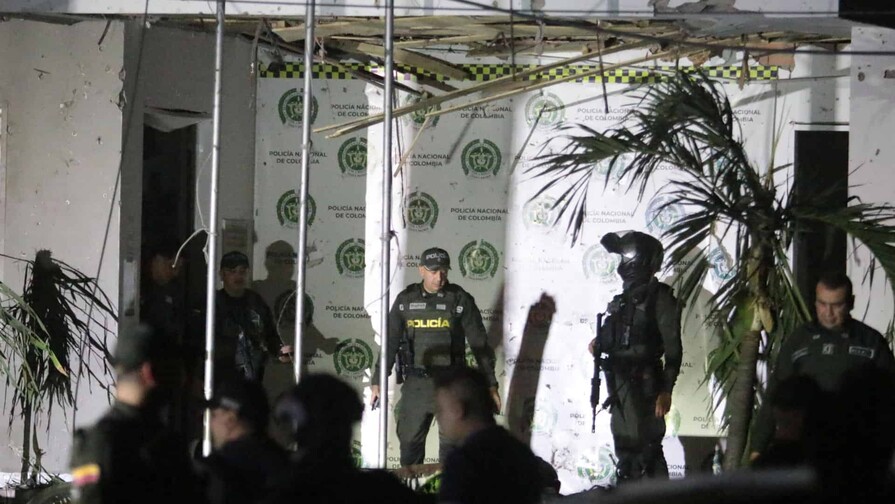 Un muerto y once heridos en el ataque terrorista contra un puesto policial en Colombia Un muerto y once heridos en el ataque terrorista contra un puesto policial en Colombia