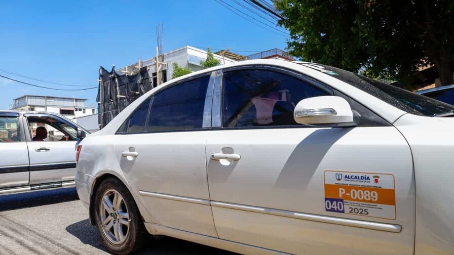 Pasaje para estudiantes y usuarios uniformados baja de RD$40 a RD$30 en rutas de Santiago Pasaje para estudiantes y usuarios uniformados baja de RD$40 a RD$30 en rutas de Santiago