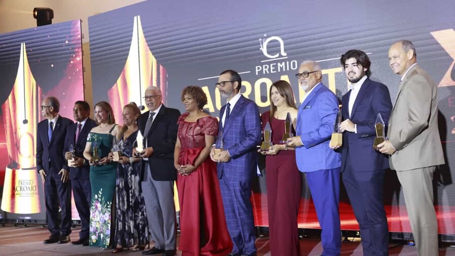 Acroarte reconoce a Rainieri, Bonetti, Monegro y Juan TH con el Premio al Mérito Periodístico Acroarte reconoce a Rainieri, Bonetti, Monegro y Juan TH con el Premio al Mérito Periodístico