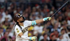 Fernando Tatis Jr. pega sus jonrones 18 y 19, en derrota ante los Rojos